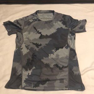 Nike Pro Hypercool Fitted Camouflage Mesh Back Gym